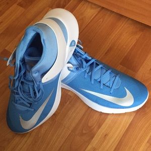 Nike | New Zoom KD Trey 5 Size 17 UK 16